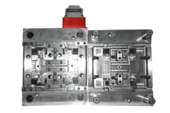 注塑模具加工廠家應該如何選擇？