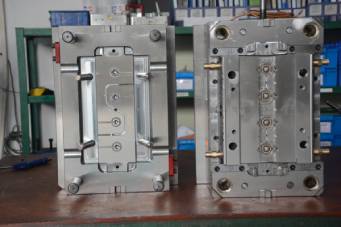 塑料注塑模具對模架的要求有哪些？