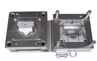 注塑模具加工有哪幾個(gè)特點(diǎn)？